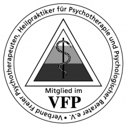 mitglied_im_gepfadet_schwarz_8